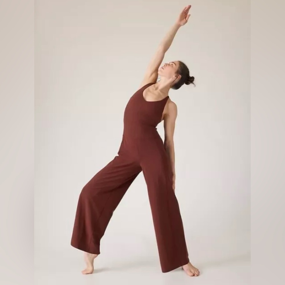Athleta x ALICIA KEYS Transcend Bodysuit // Dark Cherrywood